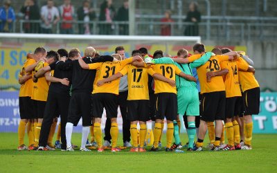 RWE stark, Debüt von RWO-Coach Kunkel misslungen - Fortuna gewinnt Kölner Derby