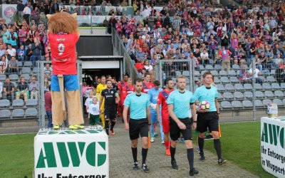 Notizen aus der Regionalliga West: Wuppertal holt 60-Tore-Mann Bednarski
