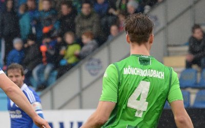 Blitzstart in der Regionalliga West: Mönchengladbach entreißt Viktoria Köln die Tabellenspitze