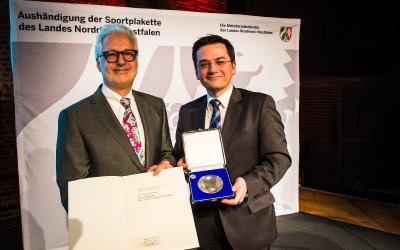 NRW-Sportplakette für Gundolf Walaschewski, Karin Zimmer und Christiana Geiseler